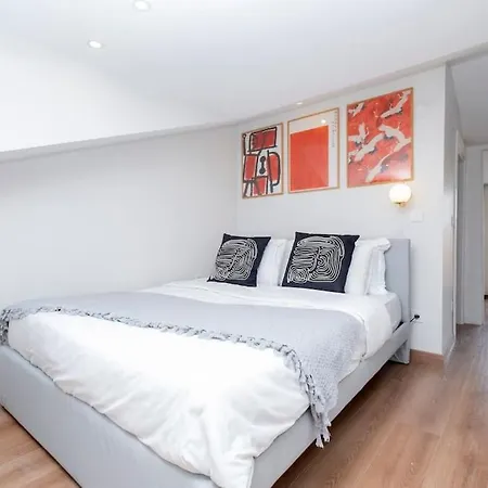 Modern 3-bedroom Duplex With Two Balconies, 2ba Lejlighed