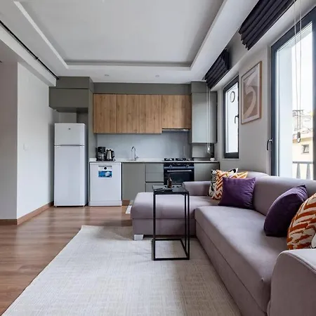 Modern 3-bedroom Duplex With Two Balconies, 2ba Appartement *