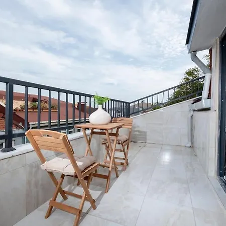 Modern 3-bedroom Duplex With Two Balconies, 2ba *