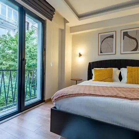 Apartamento Modern 3-bedroom Duplex With Two Balconies, 2ba *