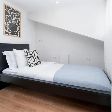 Apartamento Modern 3-bedroom Duplex With Two Balconies, 2ba Istambul