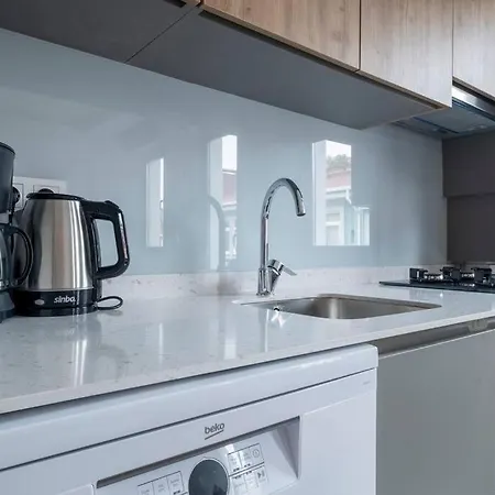 Modern 3-bedroom Duplex With Two Balconies, 2ba Apartamento